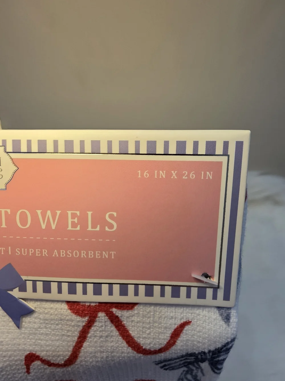 Bow-Print Kitchen Towel - Red & Blue